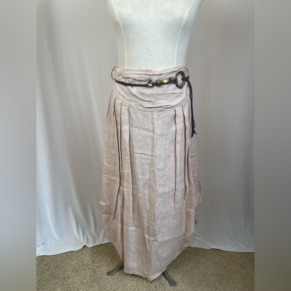 Elegant Cream Midi Skirt with Belt